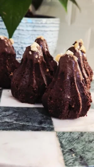 Ragi Chocolate Brownie Modak Ragi Chocolate Brownies Modak by Sajuk Soul (Pre-order only)